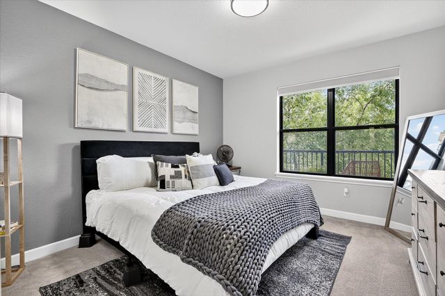 1155 Ford Road 203, Saint Louis Park, MN 55426