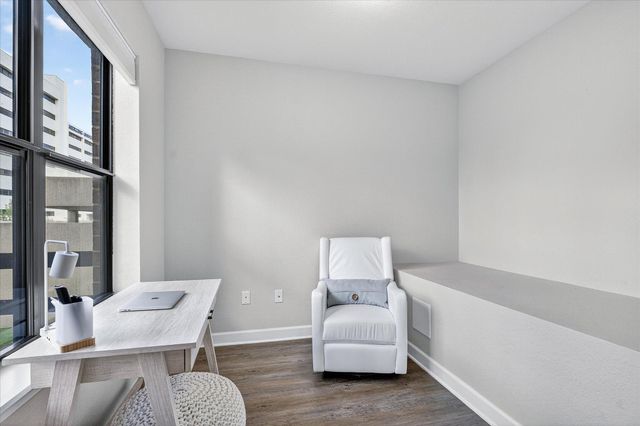 1155 Ford Road 203, Saint Louis Park, MN 55426