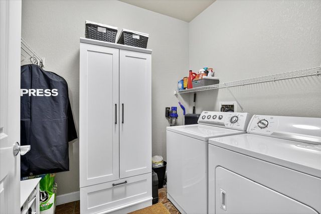 1155 Ford Road 203, Saint Louis Park, MN 55426