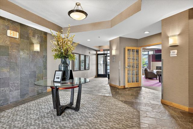 1155 Ford Road 203, Saint Louis Park, MN 55426