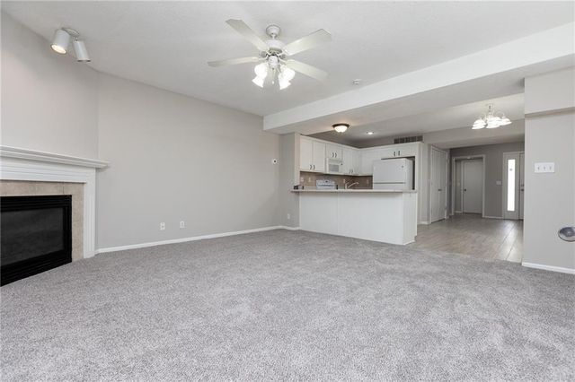 8042 N Elmwood Avenue, Kansas City, MO 64119