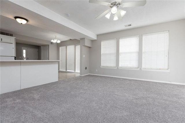 8042 N Elmwood Avenue, Kansas City, MO 64119