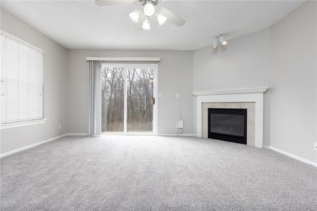 8042 N Elmwood Avenue, Kansas City, MO 64119