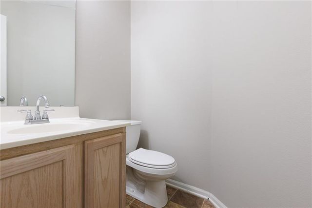 8042 N Elmwood Avenue, Kansas City, MO 64119