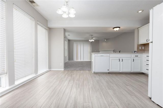 8042 N Elmwood Avenue, Kansas City, MO 64119