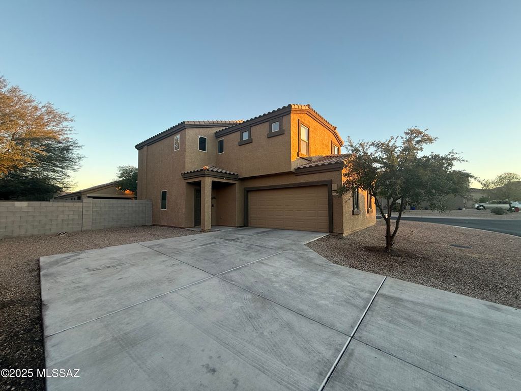 8016 S Tate Loop, Tucson, AZ 85756