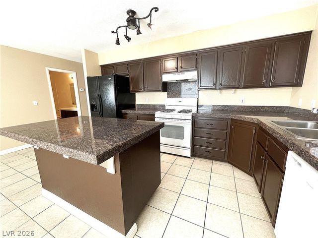 1420 Desert Hills Drive, Las Vegas, NV 89117