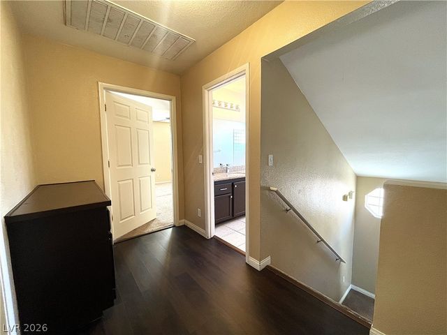1420 Desert Hills Drive, Las Vegas, NV 89117