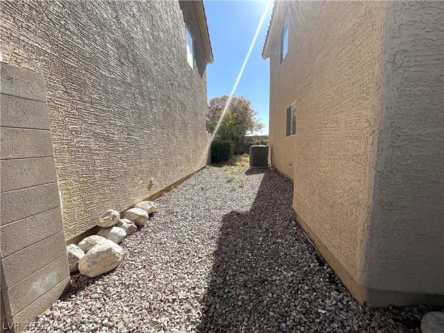 1420 Desert Hills Drive, Las Vegas, NV 89117