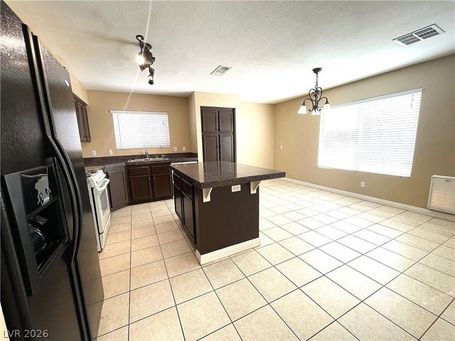 1420 Desert Hills Drive, Las Vegas, NV 89117