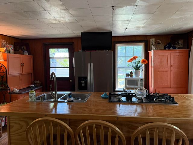 194 Lime Spring Road, Cross, SC 29436