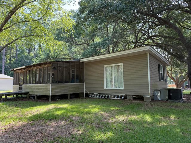 194 Lime Spring Road, Cross, SC 29436