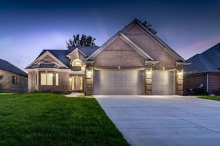 8118 Hunters Ridge Drive, Berlin Twp, MI 48166