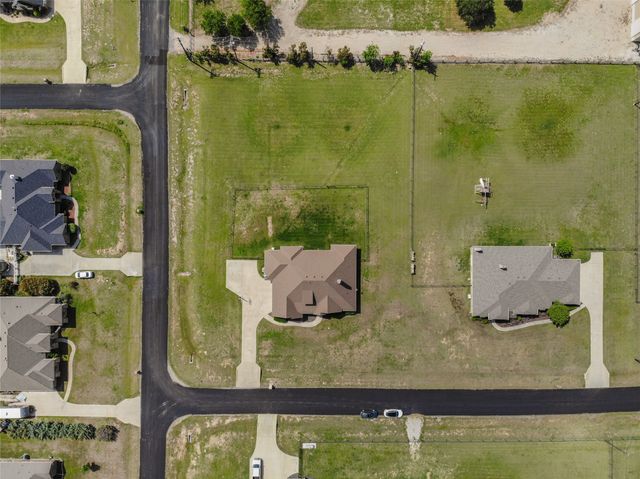 103 Susan Lane, Weatherford, TX 76087
