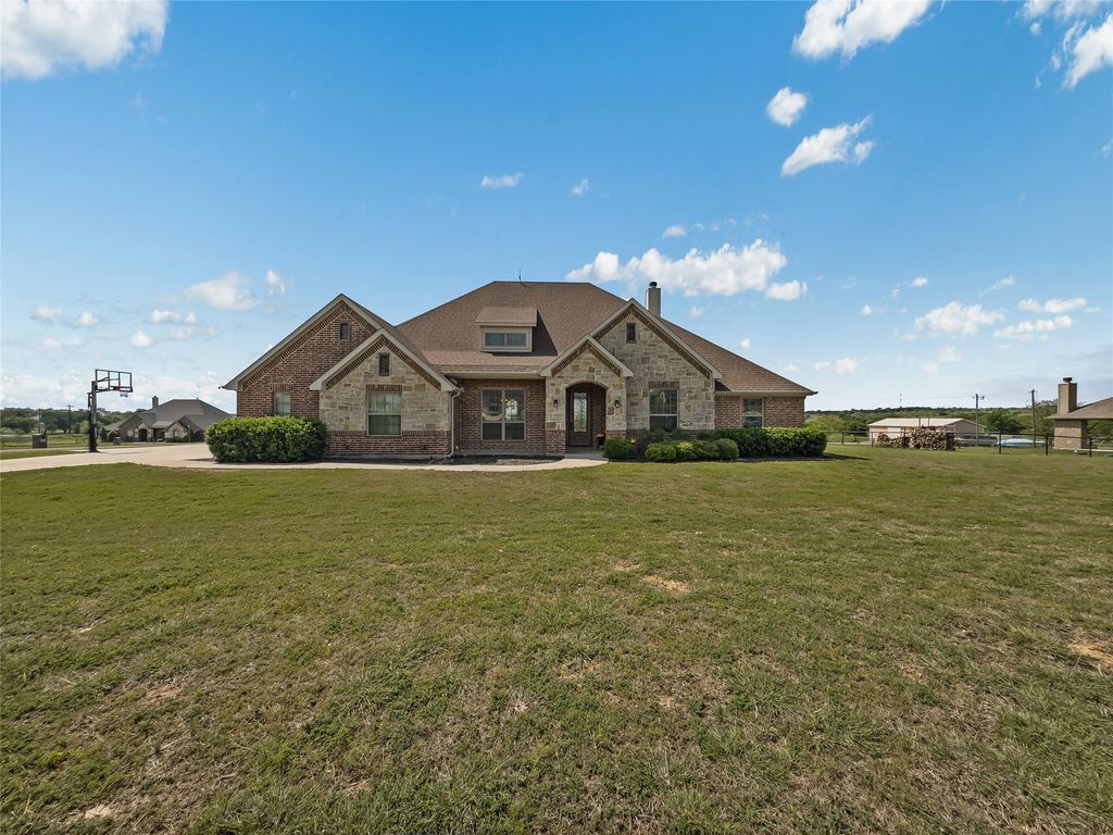 103 Susan Lane, Weatherford, TX 76087