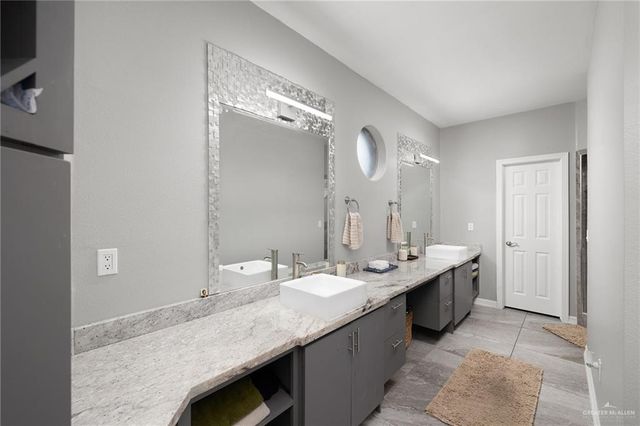 2464 Lady Palm Drive, Rio Grande City, TX 78582