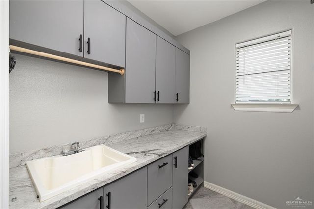 2464 Lady Palm Drive, Rio Grande City, TX 78582