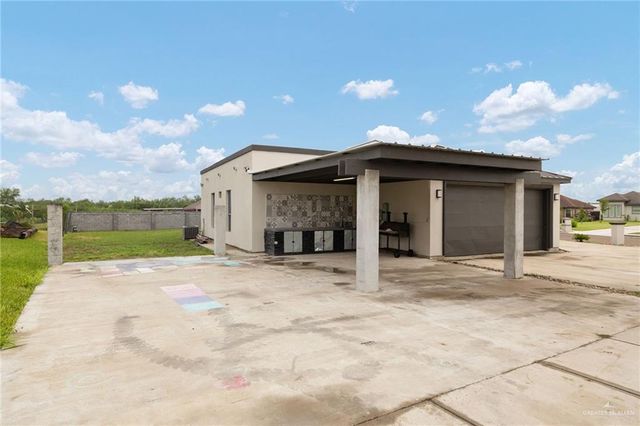 2464 Lady Palm Drive, Rio Grande City, TX 78582