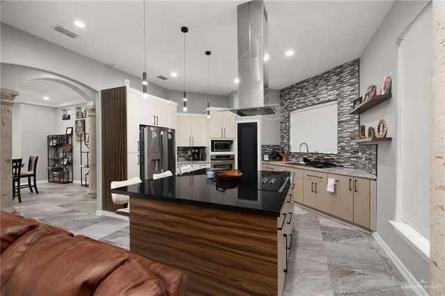2464 Lady Palm Drive, Rio Grande City, TX 78582