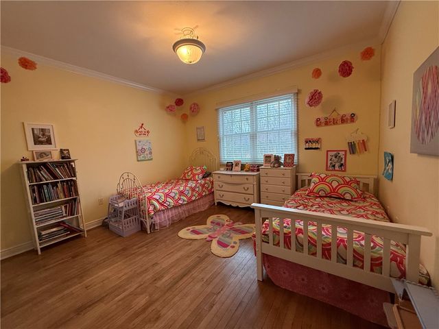 227 Edelweiss Dr, Mccandless, PA 15090