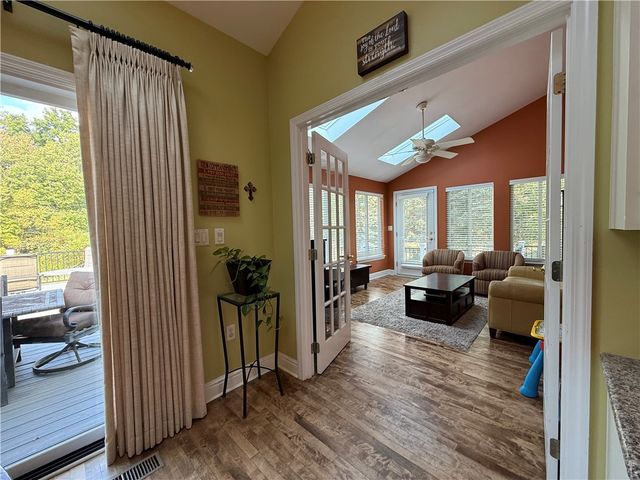 227 Edelweiss Dr, Mccandless, PA 15090