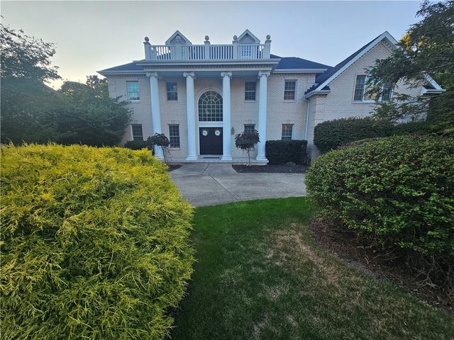 227 Edelweiss Dr, Mccandless, PA 15090