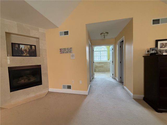 227 Edelweiss Dr, Mccandless, PA 15090