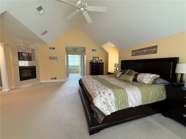 227 Edelweiss Dr, Mccandless, PA 15090