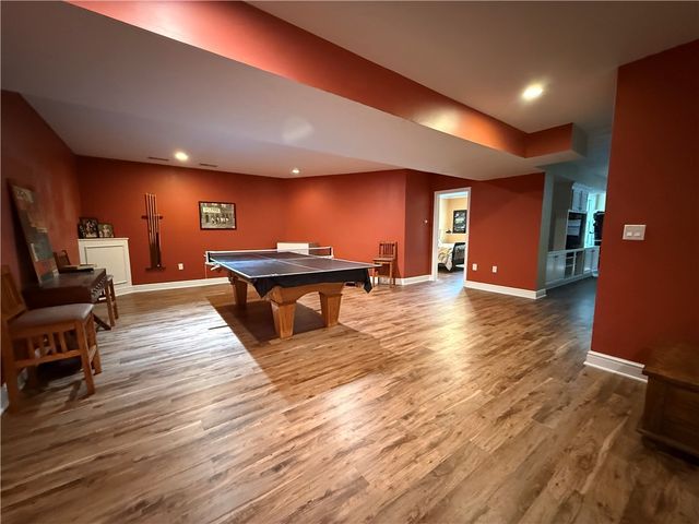 227 Edelweiss Dr, Mccandless, PA 15090