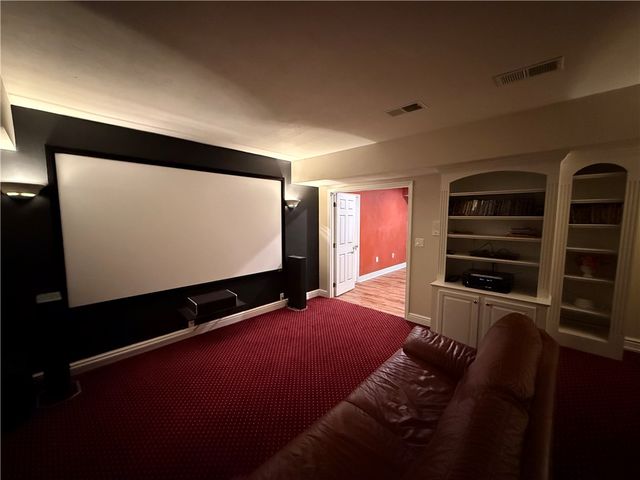 227 Edelweiss Dr, Mccandless, PA 15090