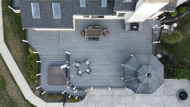 227 Edelweiss Dr, Mccandless, PA 15090