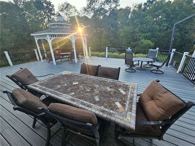 227 Edelweiss Dr, Mccandless, PA 15090