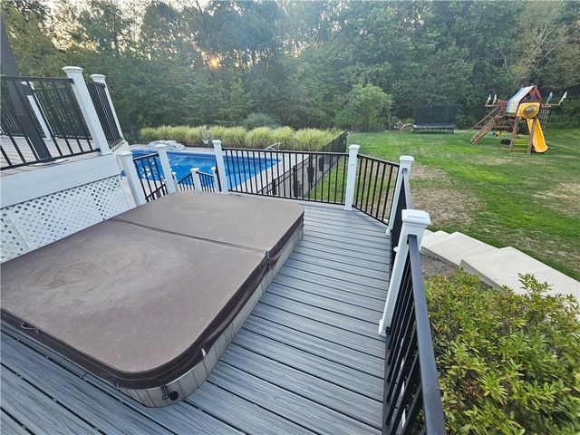 227 Edelweiss Dr, Mccandless, PA 15090