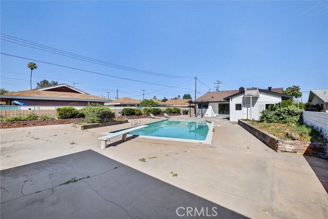 15529 Cornuta, Bellflower, CA 90706