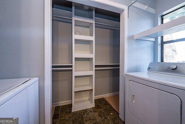 568 Stokeswood Avenue SE, Atlanta, GA 30316