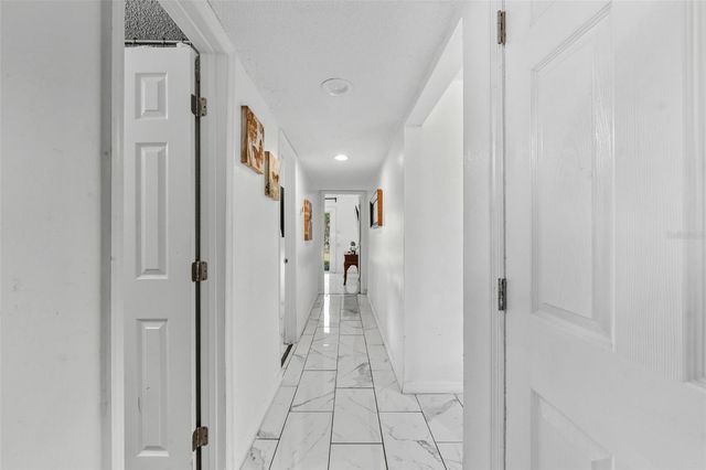 5017 STOLLS AVENUE, Tampa, FL 33615