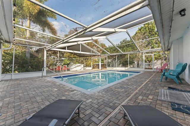 5017 STOLLS AVENUE, Tampa, FL 33615