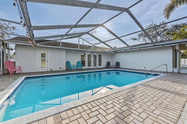 5017 STOLLS AVENUE, Tampa, FL 33615