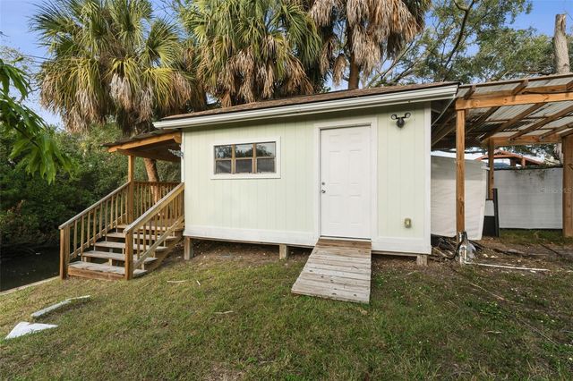 5017 STOLLS AVENUE, Tampa, FL 33615