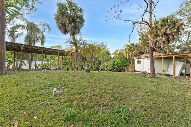 5017 STOLLS AVENUE, Tampa, FL 33615