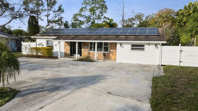 5017 STOLLS AVENUE, Tampa, FL 33615