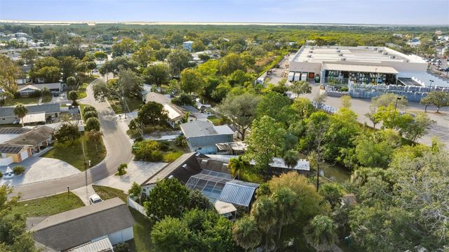 5017 STOLLS AVENUE, Tampa, FL 33615