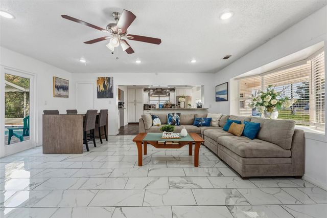 5017 STOLLS AVENUE, Tampa, FL 33615