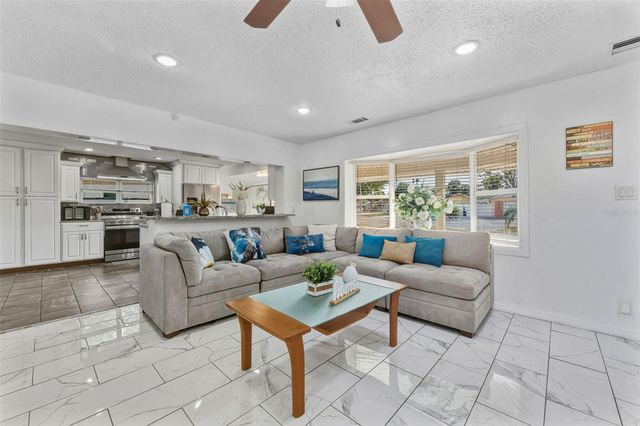 5017 STOLLS AVENUE, Tampa, FL 33615