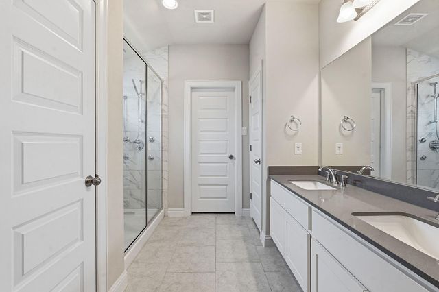 21204 Diamond CV, Lago Vista, TX 78645