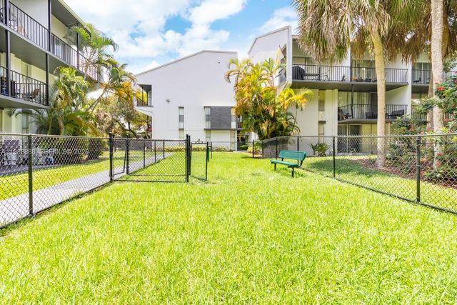 2930 Forest Hills Blvd B203, Coral Springs, FL 33065