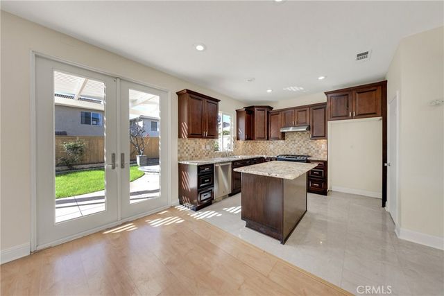 53 Boulder Creek Way, Irvine, CA 92602