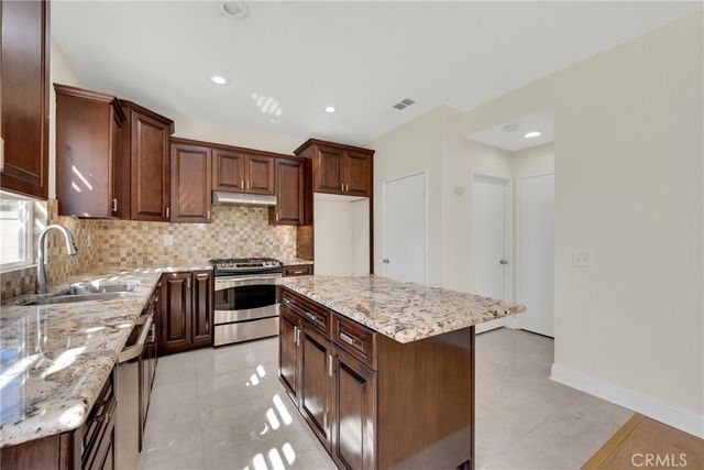 53 Boulder Creek Way, Irvine, CA 92602