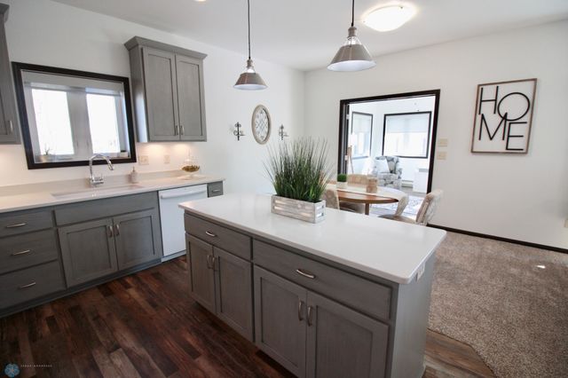 112 Dakota Drive, Hankinson, ND 58041