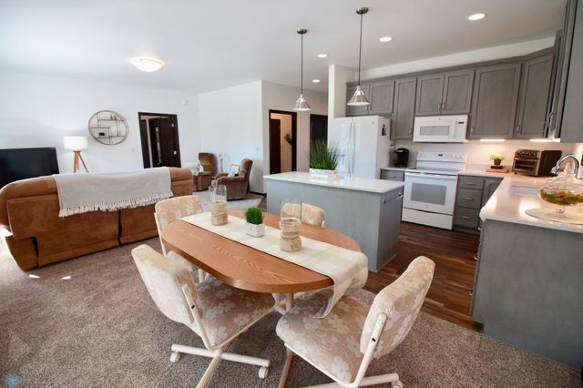 112 Dakota Drive, Hankinson, ND 58041